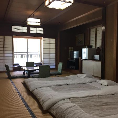 Отель Daymaruya Ryokan Яманути Экстерьер фото